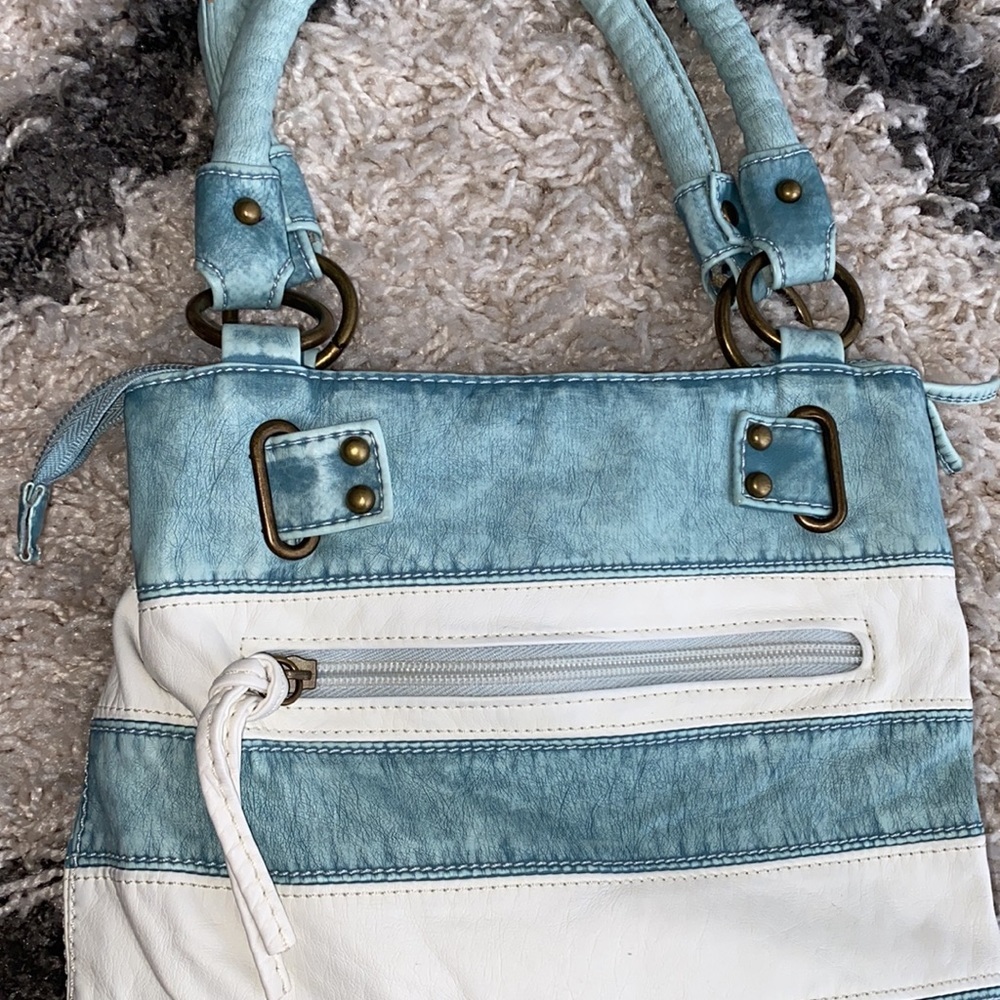 Small Hand Bag - Picture 6 of 11